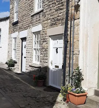 16th Century 1 Bedroom *