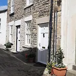 16th Century 1 Bedroom *