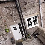 16th Century 1 Bedroom *